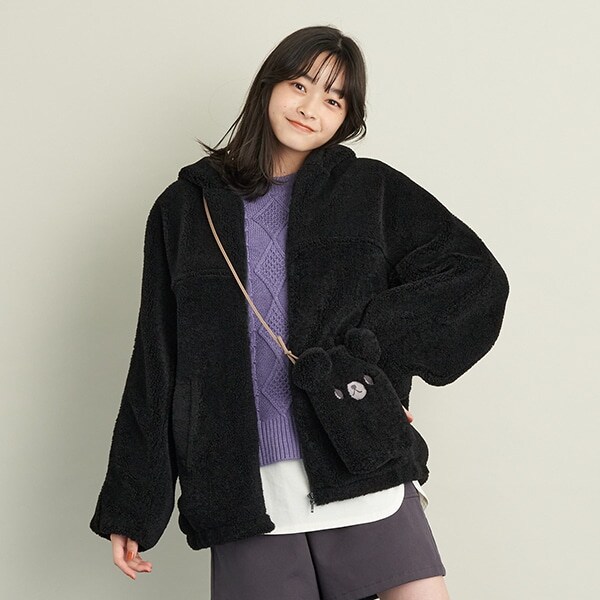 ポシェットつきボアブルゾン