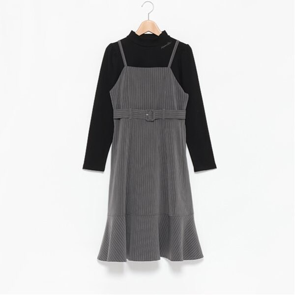 キャミワンピ＋パフスリーブトップス