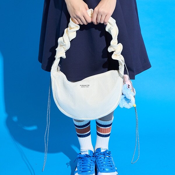 ギャザーショルダーハーフムーンバッグ