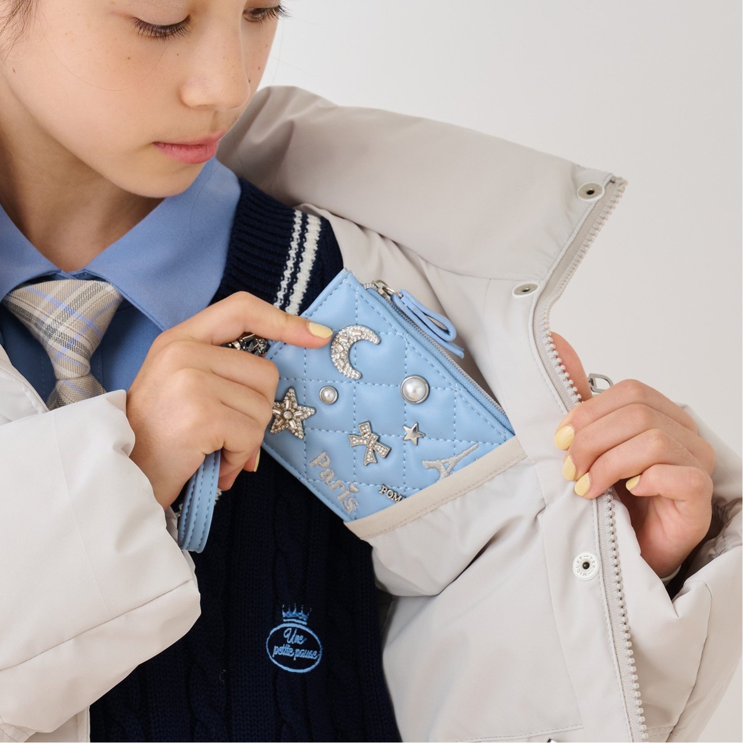 ビジューマルチパスケース