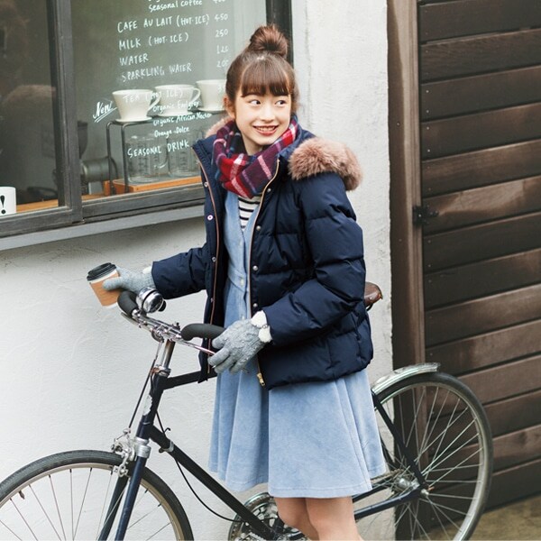 ミドル丈ダウンコート