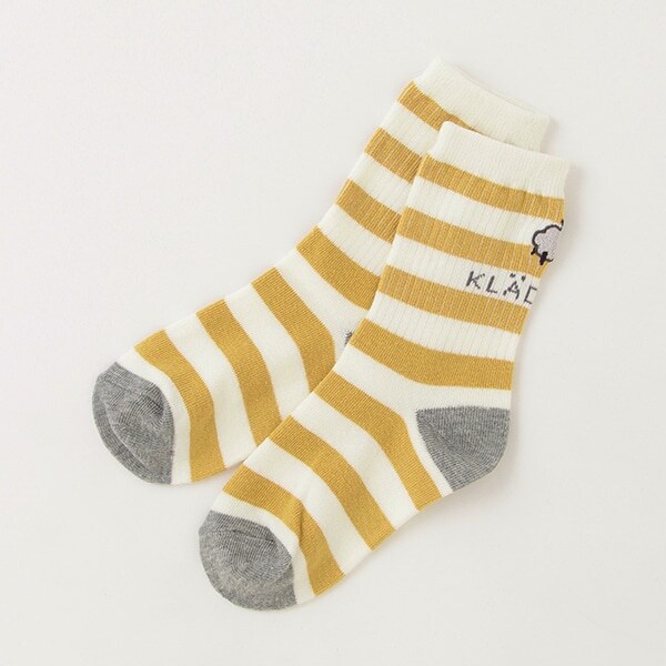 ひつじ刺しゅうクルーソックス