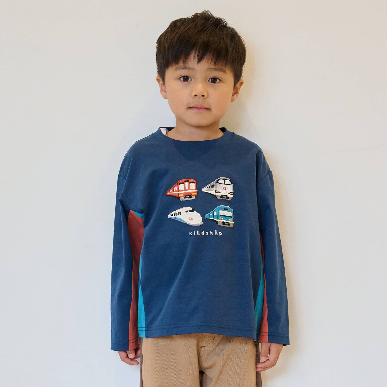 電車アップリケ長袖Tシャツ