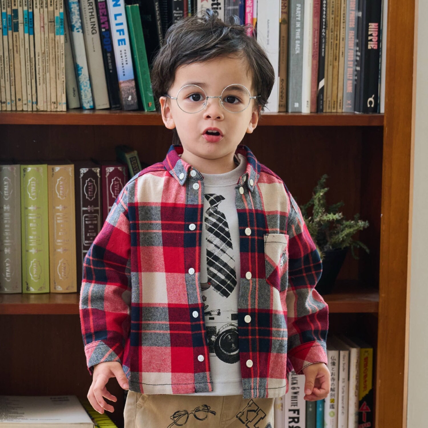 オオカミ刺しゅうチェック長袖シャツ