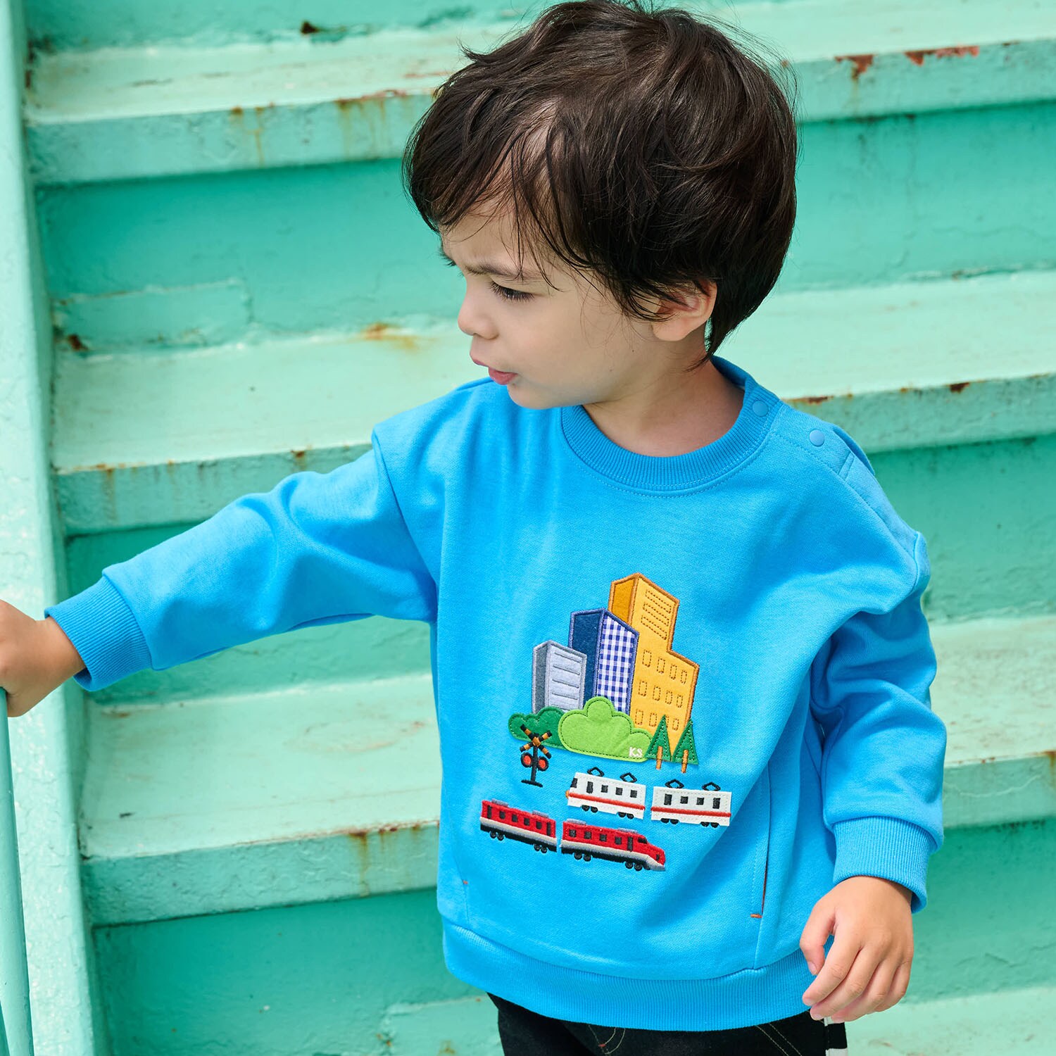 電車と街サイドポケットトレーナー