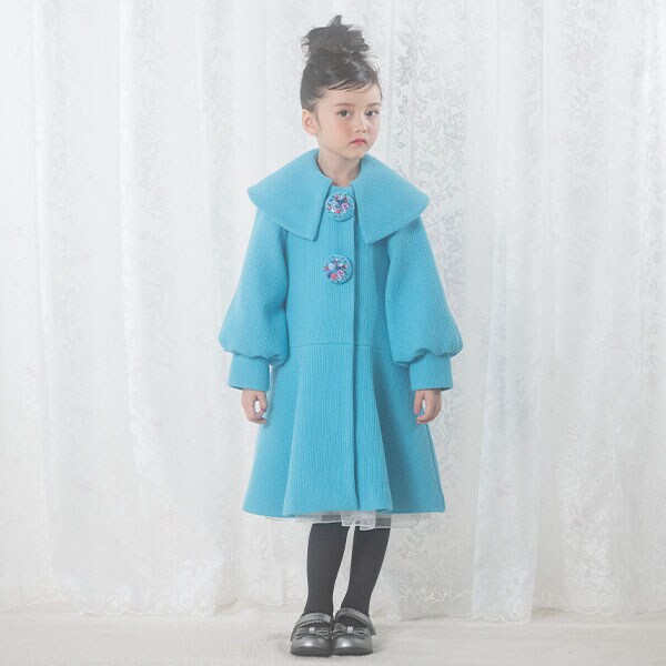 ビッグカラーフレアコート　ボタンブローチつき