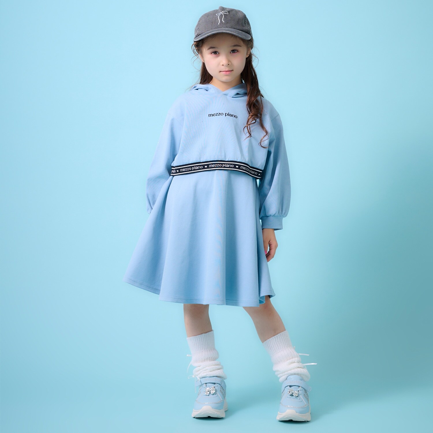 ラインストーンパーカ＆半袖ワンピースセット