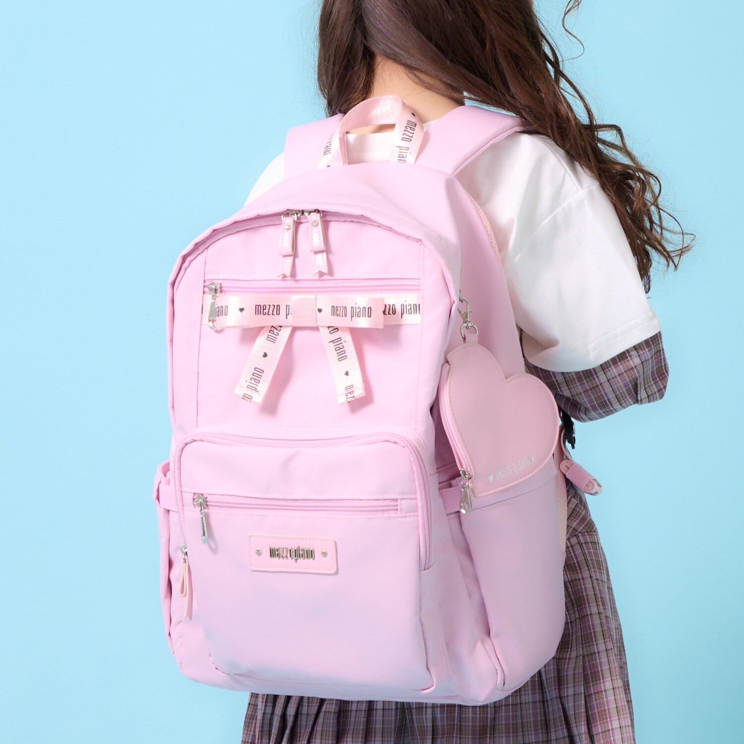 約21L　ハートポーチつきロゴリボンリュック