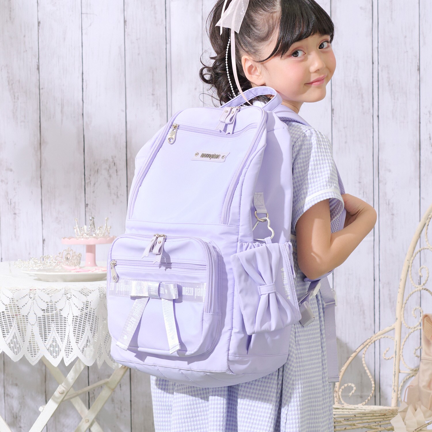 ポーチ付ロゴリボンリュック容量約24L