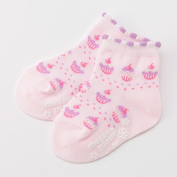 【人気商品再入荷】【直営店で取り扱い無し】カップケーキ柄ソックス【日本製】