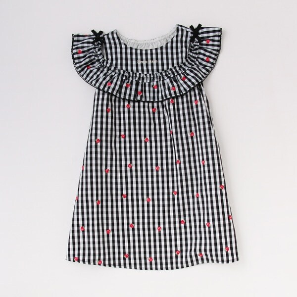 【人気商品再入荷】【直営店で取り扱い無し】デニム・ギンガム　イチゴ刺しゅうワンピース