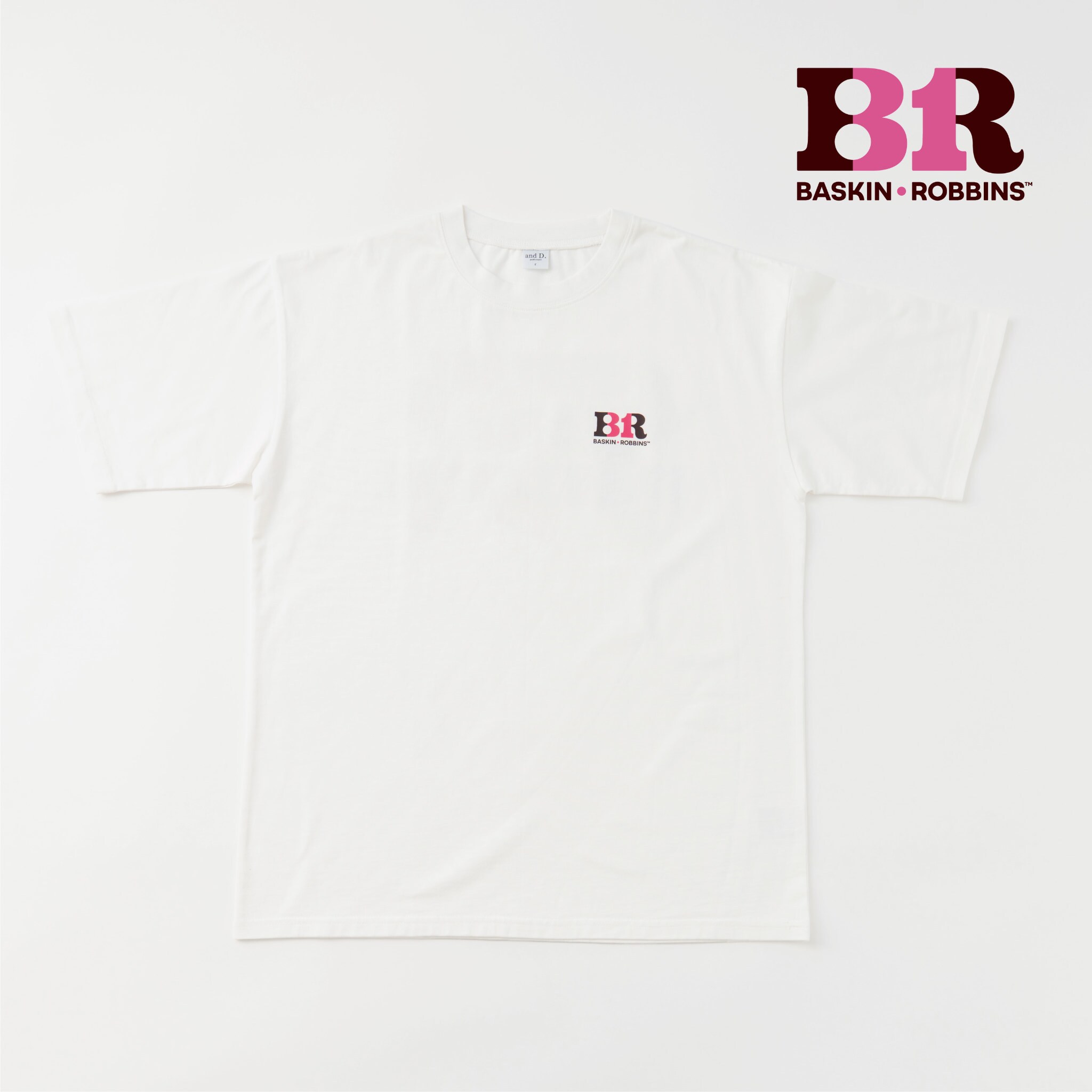 【親子リンク】【サーティワン アイスクリーム】【DAD】ステッカー風プリント半袖Tシャツ