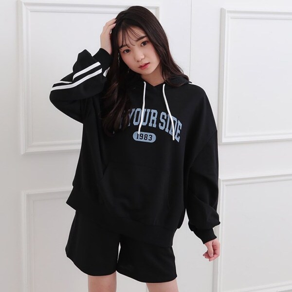 袖ラインパーカー＋ショートパンツセット