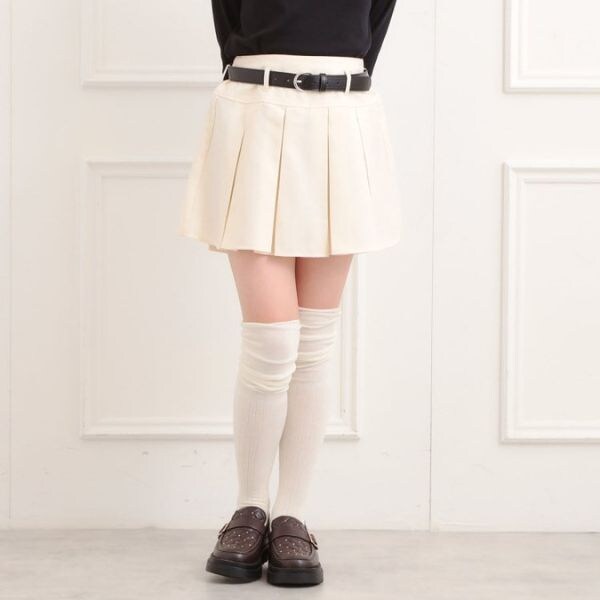 ベルト付きプリーツスカート