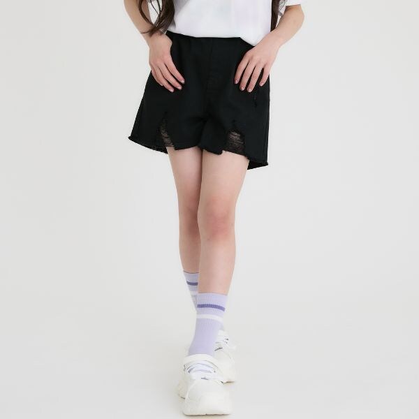 ダメージショートパンツ