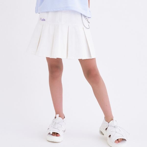 チェーンつきプリーツスカート