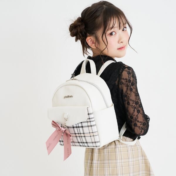 ガーリーリュック