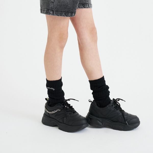 チェーンダッドスニーカー