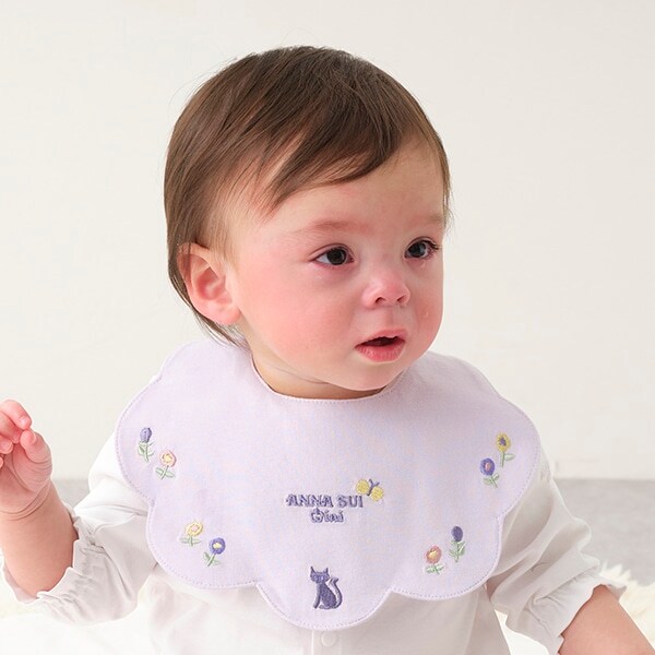 スカラップ刺しゅうスタイ