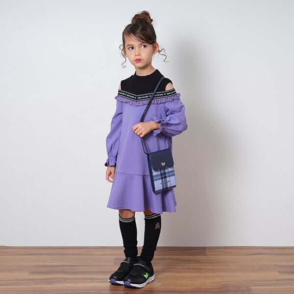 ロゴテープ肩開きカットワンピース