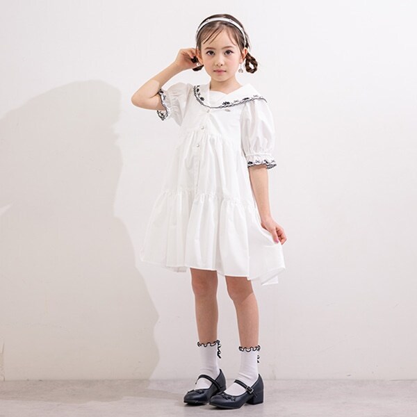 セーラーカラーティアードワンピース