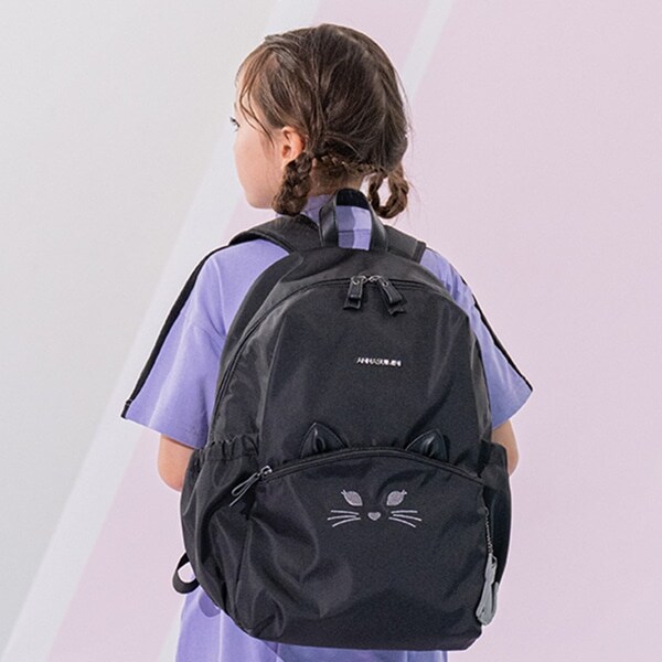 チャーム付きネコリュック19L