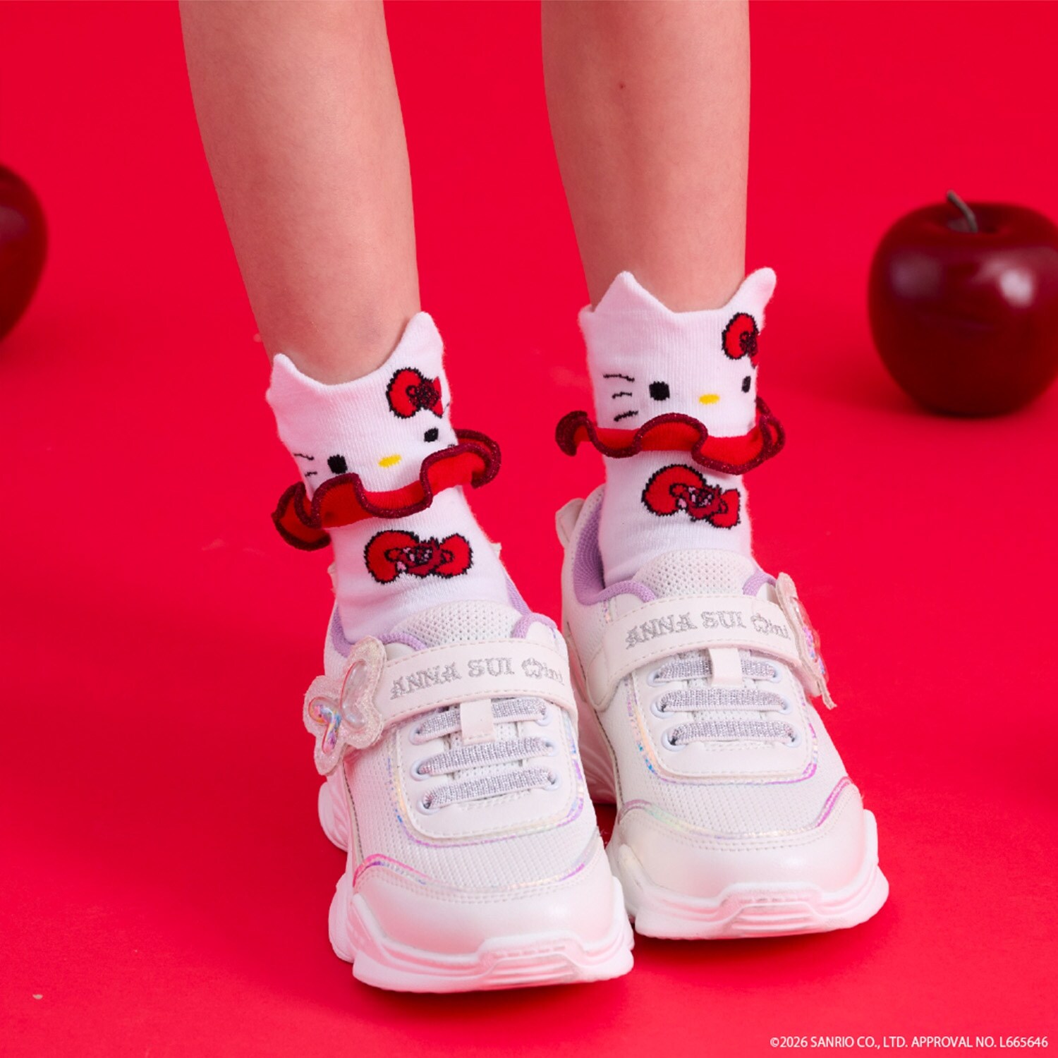 【HELLO KITTY】耳付きクルーソックス