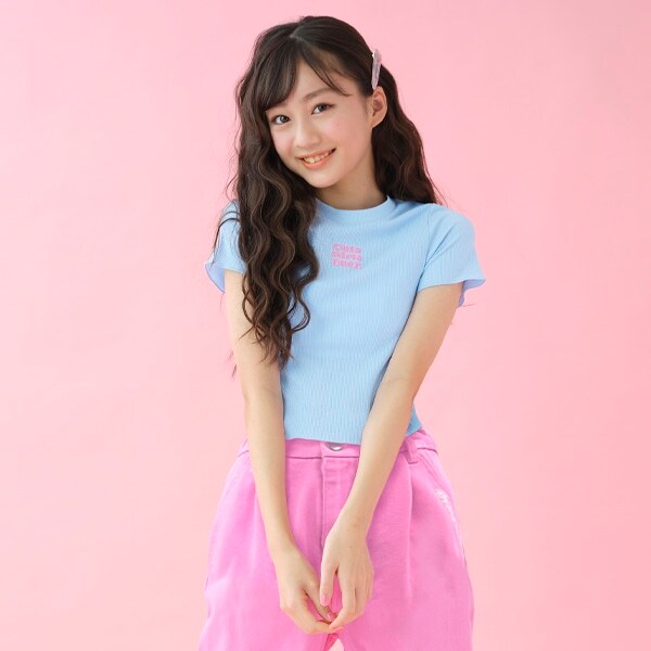 テキスト刺しゅうTシャツ