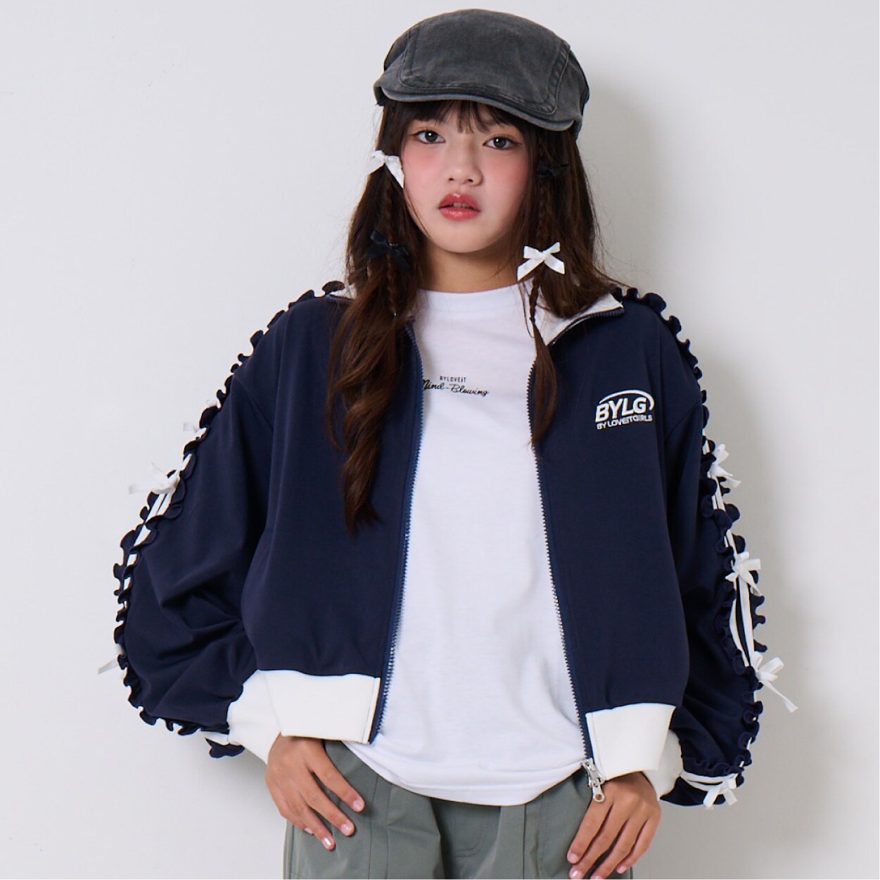 トラックジャケット