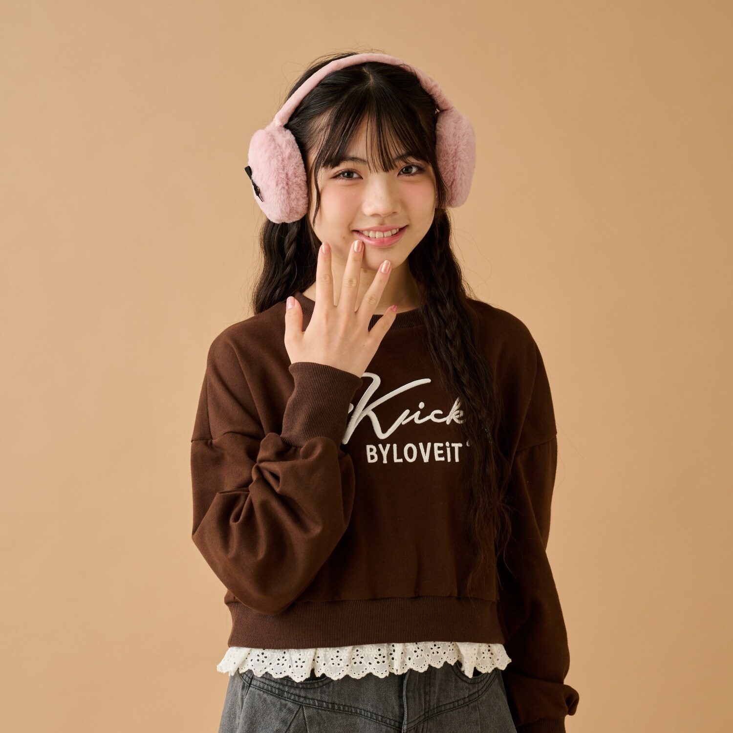 裾レースプルオーバー