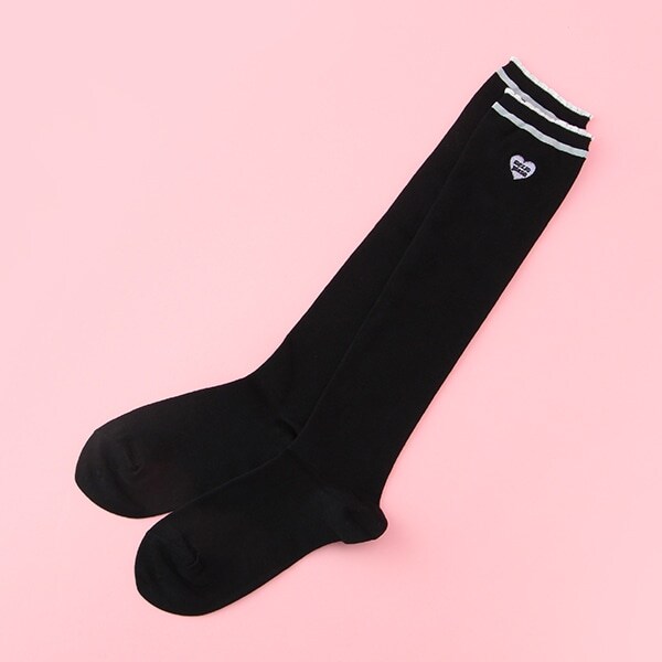 抗菌防臭 ハート刺しゅうラインハイソックス