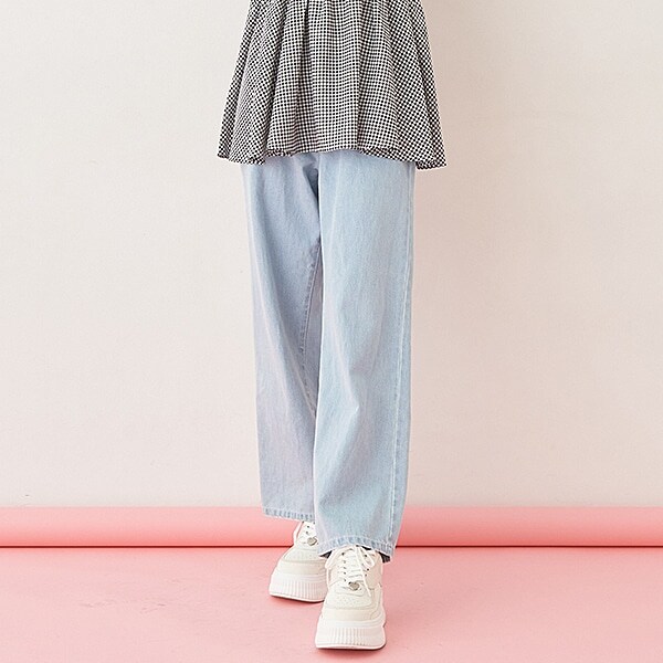 美脚ルーズストレートデニムパンツ
