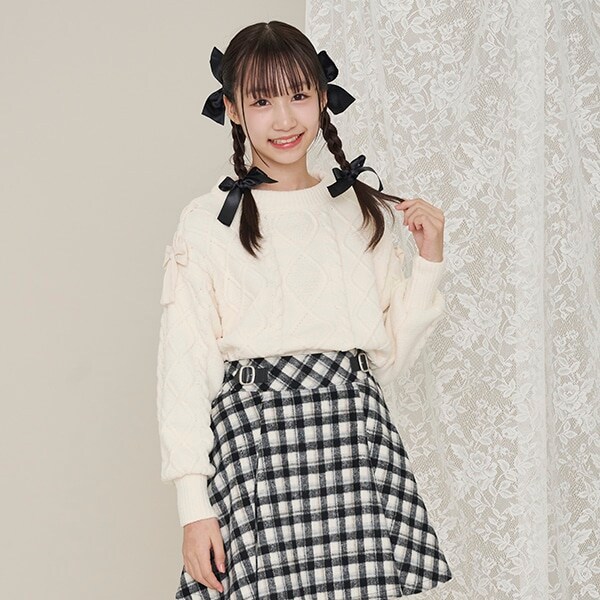 肩レースアップ　ラメ入りモールニット