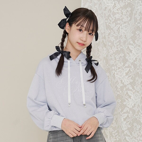 カリグラフィ刺しゅうラメ裏毛トレーナー