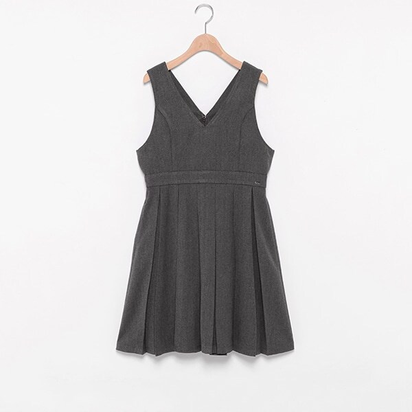 Vネックジャンパースカート