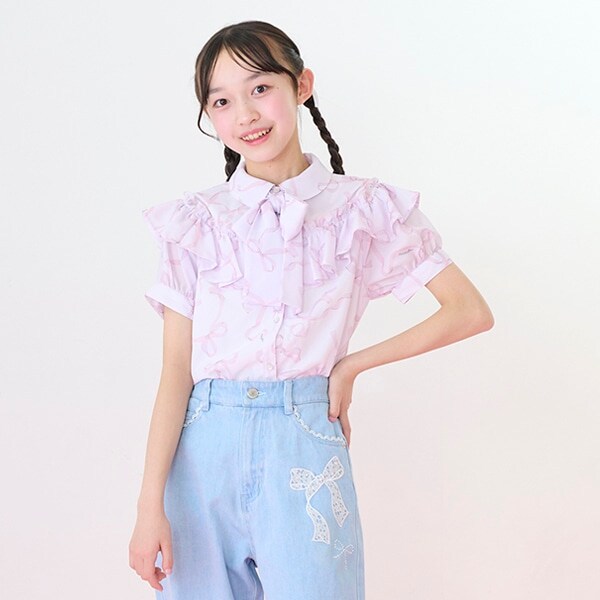 【ニコ☆プチ・Cuugal掲載】リボン柄ボウタイつきフリルブラウス