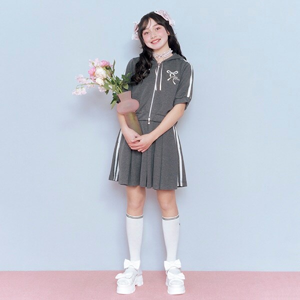 【ニコ☆プチ掲載】ラメミニ裏毛ジップパーカ＆フレアスカパンセットアップ