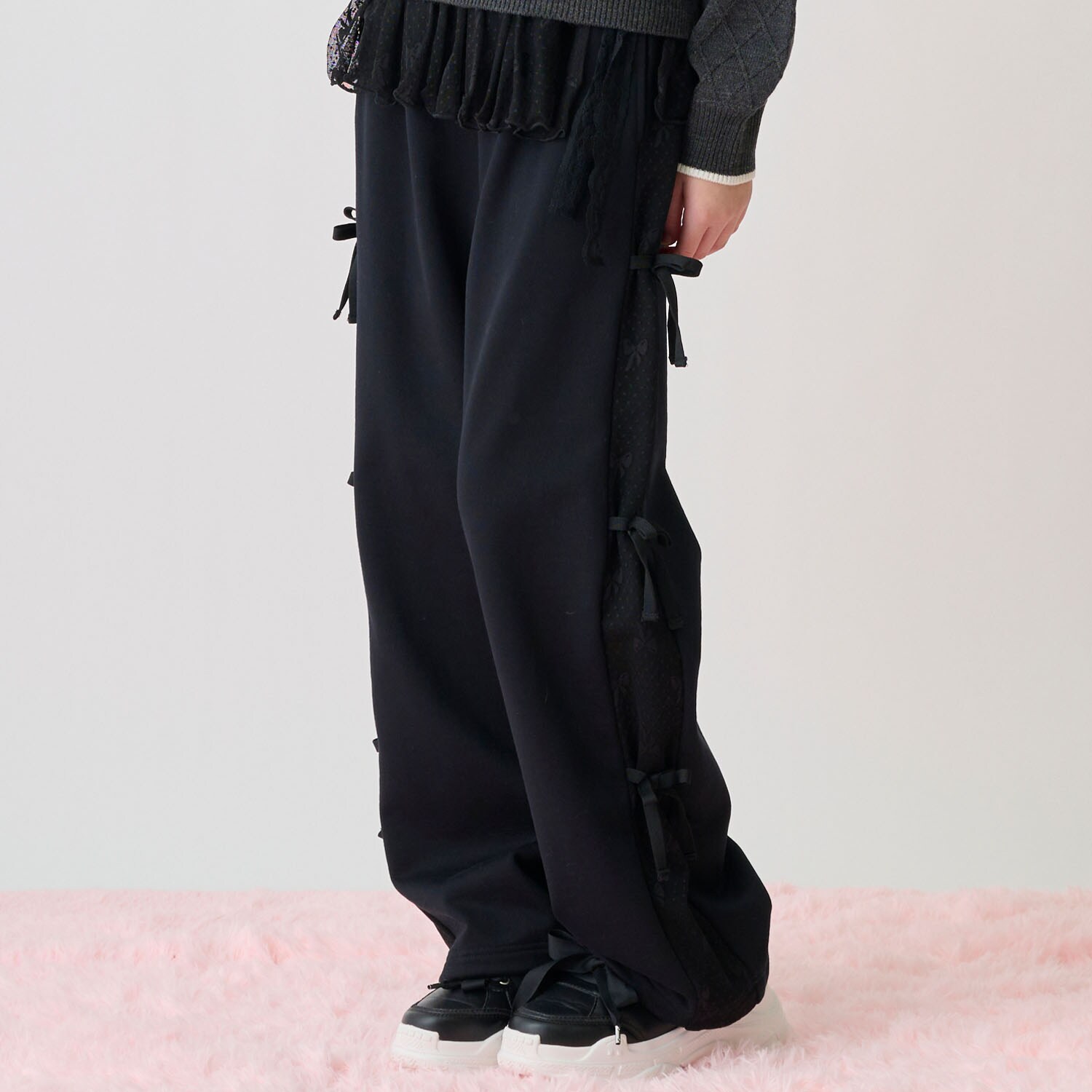 サイドロゴリボン内側あったかパラシュートパンツ