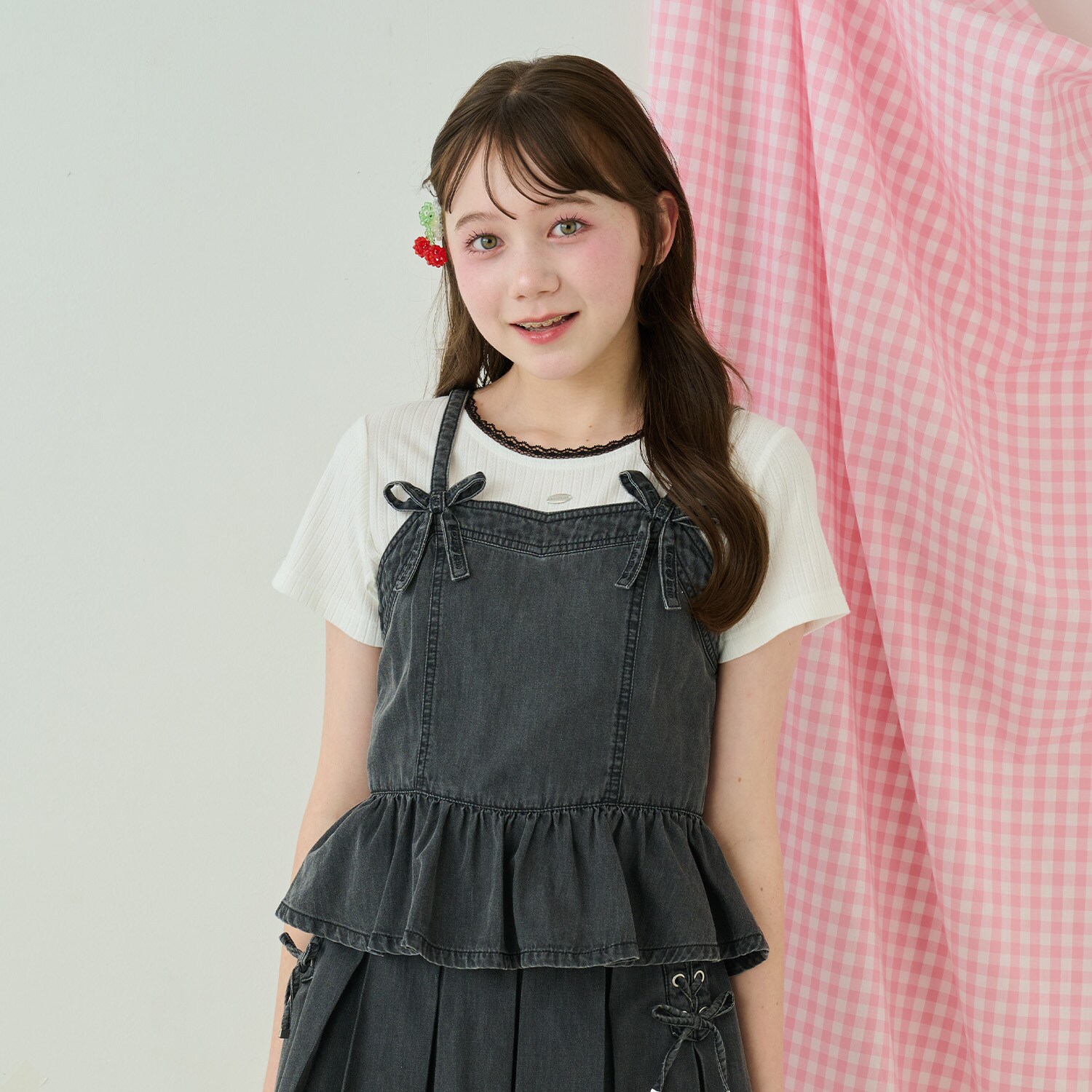 ペプラムビスチェ＆トリムレースTシャツセット