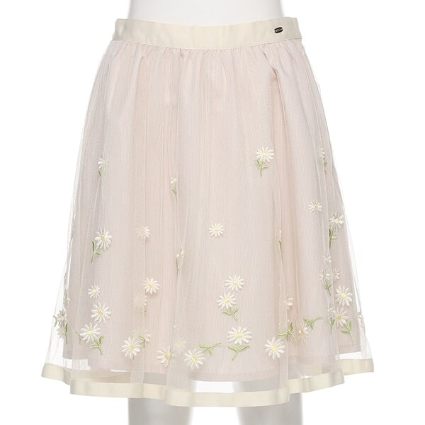 お花刺しゅうつきチュールスカート