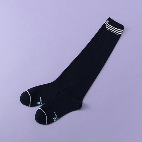 3本ライン入りニーハイソックス
