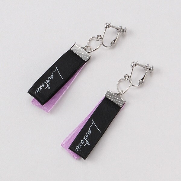 ロゴテープハートイヤリング