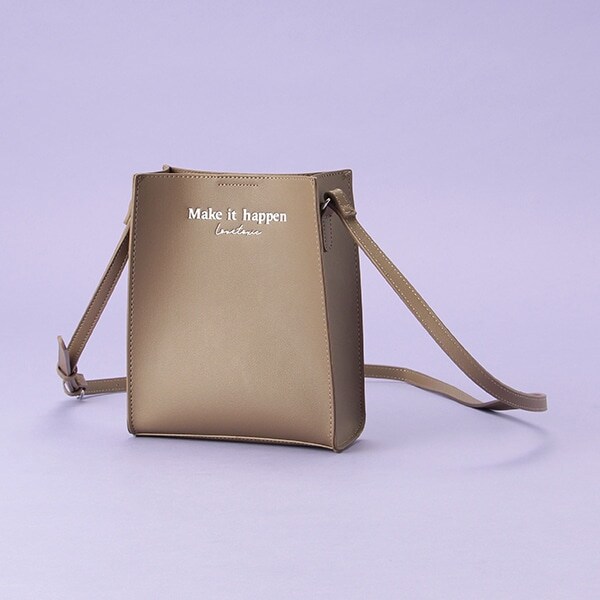 スクエアショルダーバッグ