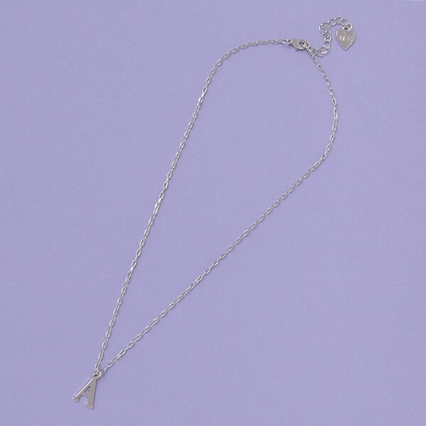 イニシャルネックレス