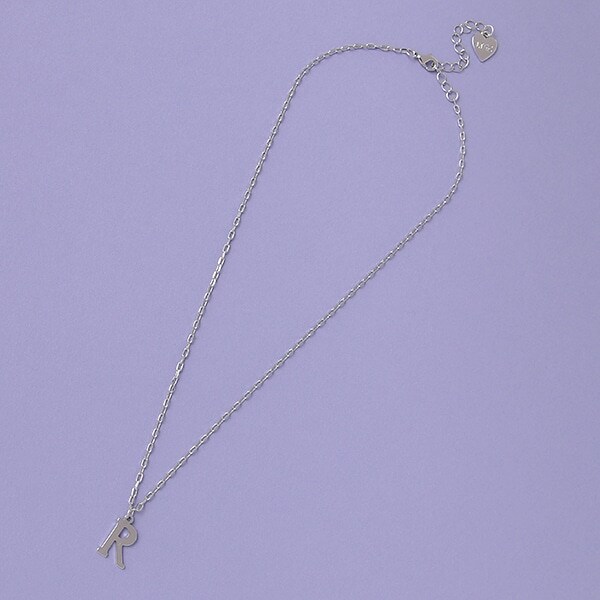 イニシャルネックレス