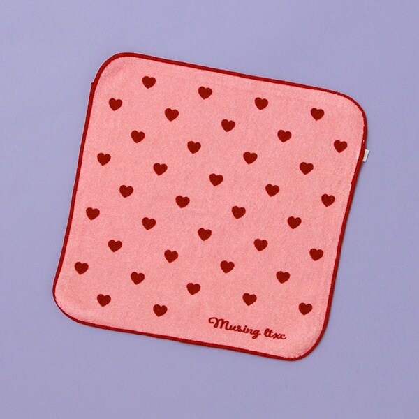 ハート柄ハンドタオル