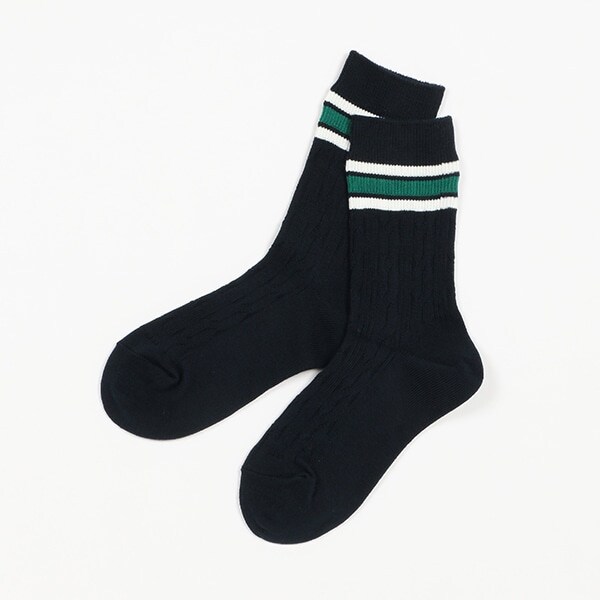 ケーブル編みラインソックス