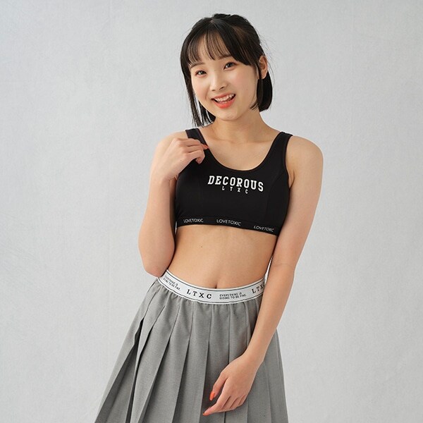 ロゴプリントハーフトップタンク