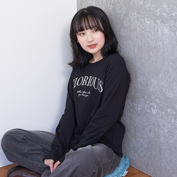 【コットン100%】レタリングロゴ長袖Tシャツ