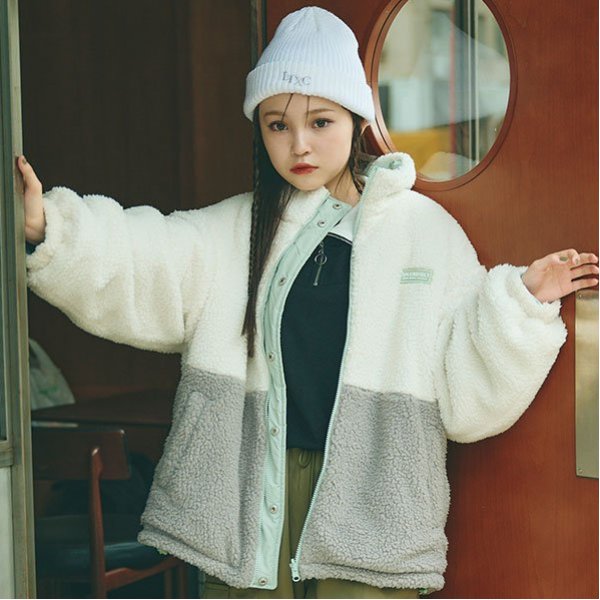 リバーシブルボアブルゾン